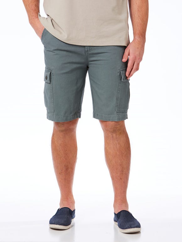 Young men's cargo shorts top